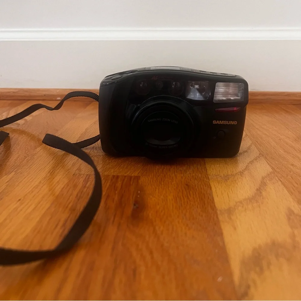 📸 Vintage Samsung Maxima Zoom 105 35mm Film Camera | Super Macro 90s Retro Style
